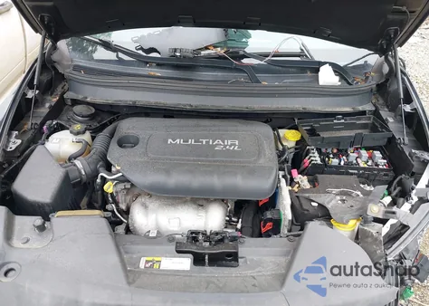 2016 Jeep Cherokee Latitude z USA, uszkodzony, nr VIN 1C4PJMCB8GW359149